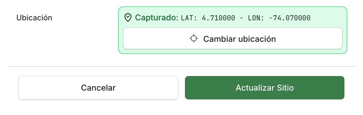 El campo Ubicación del formulario de edición, con las coordenadas capturadas, el botón Cambiar ubicación y Actualizar Sitio debajo